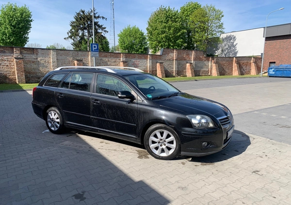 Toyota Avensis cena 17600 przebieg: 167500, rok produkcji 2006 z Sztum małe 46